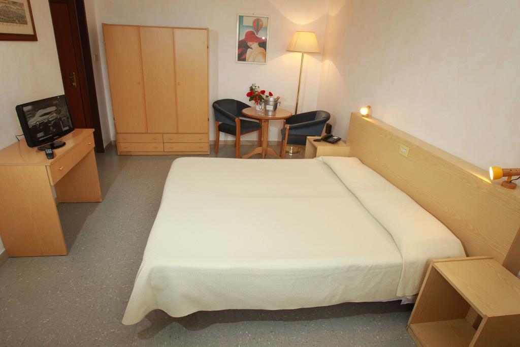 Hotel San Vitale Medicina  Buitenkant foto