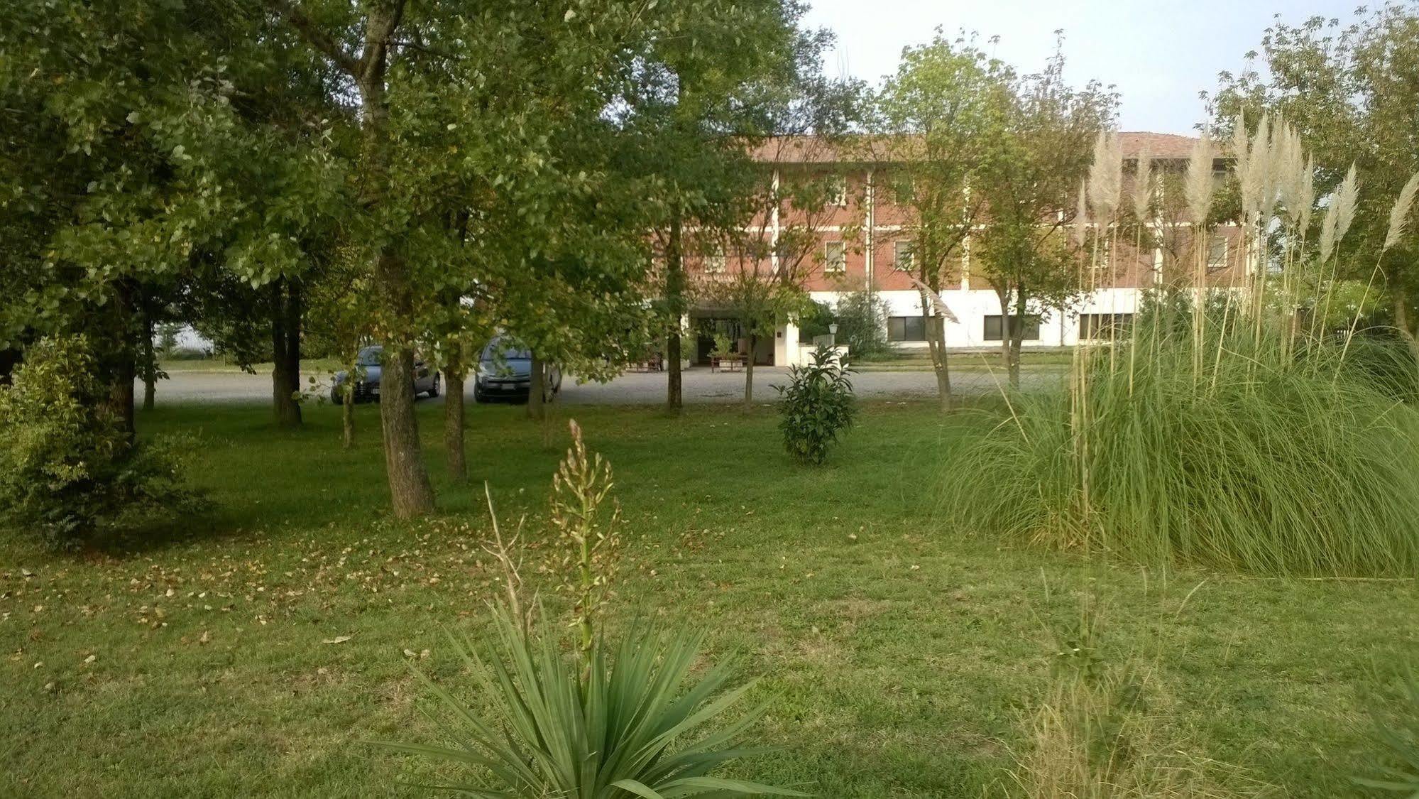 Hotel San Vitale Medicina  Buitenkant foto